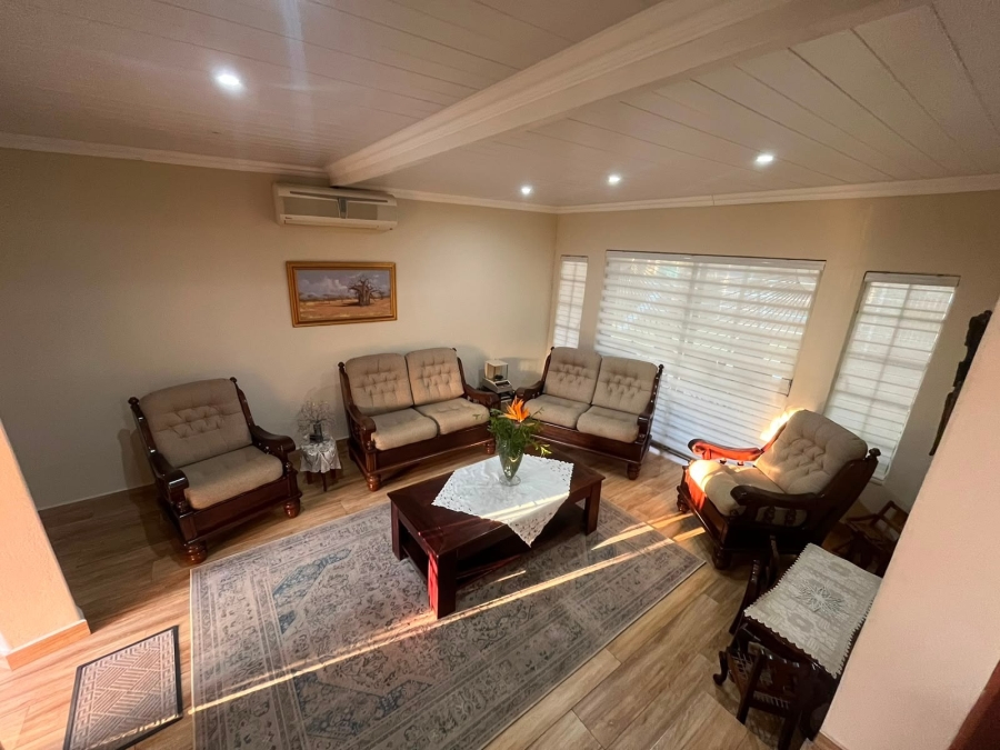 4 Bedroom Property for Sale in Safari Gardens North West